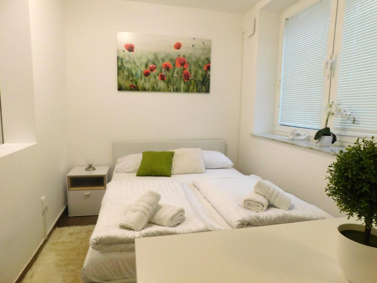 Modern Center Studio Under The Castle - Free Parking Daire Ljubljana Dış mekan fotoğraf